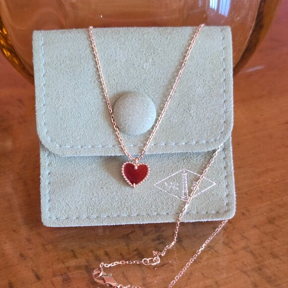 Van Cleef & Arpels Sweet Heart Pendant18K Rose gold, Carnelian - Picture 1 of 8